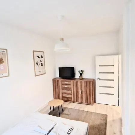 Apartment Powisle Ul. Tamka Warsaw